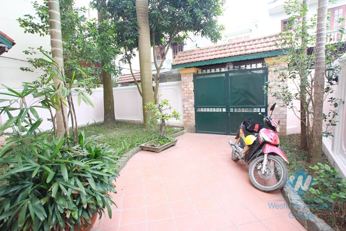 Beautiful house with nice garden for lease in Au co st, Tay Ho District